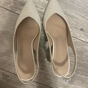 Nicole Miller Cream Heels with Pointed Toe